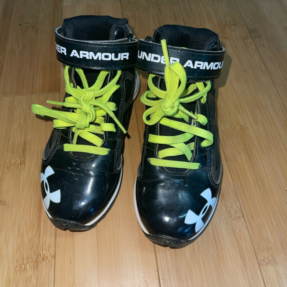 Cleats UA 1.5y